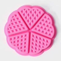 Форма для выпечки Доляна &laquo;Вафля. Сердце&raquo;, силикон, d=18 см, 5 ячеек, цвет МИКС