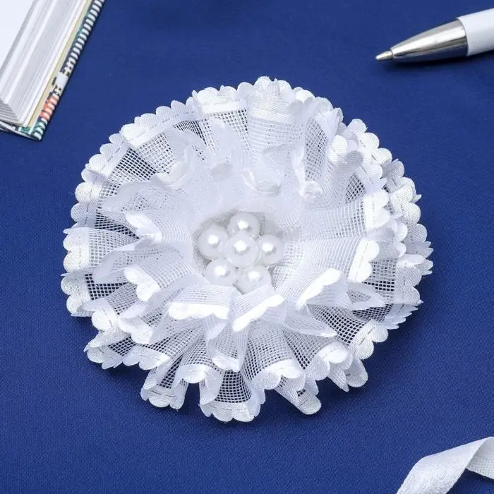 Резинка для волос бант &laquo;Школьница&raquo;, цветок жемчужный, d=8 см, белая