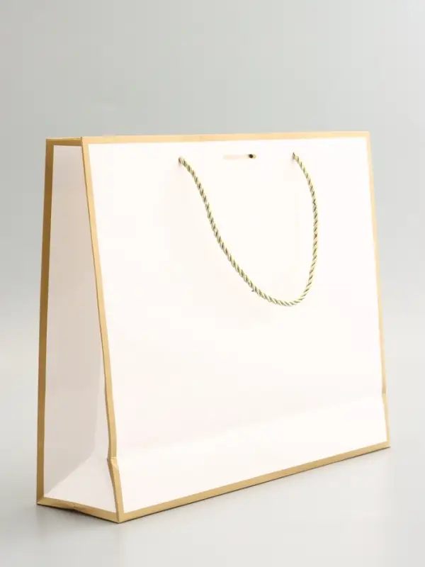 Пакет подарочный, белый, с бантом, 35 х 30 х 10 см