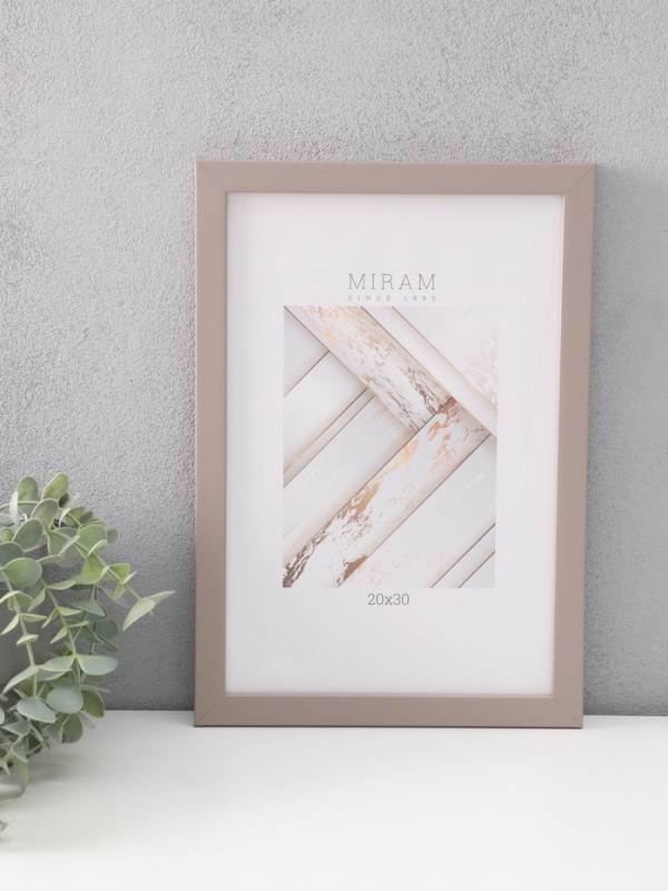 Фоторамка пластик "МИРАМ" 20х30 св. коричневый