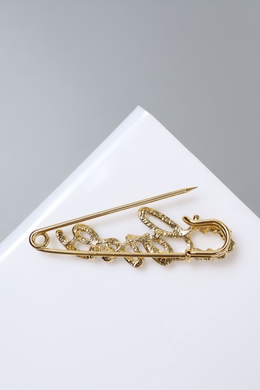 Булавка LOVE, 6 см, цвет белый в золоте