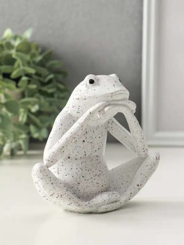Сувенир полистоун "Белая лягушка" 6х13,5х11,5 см