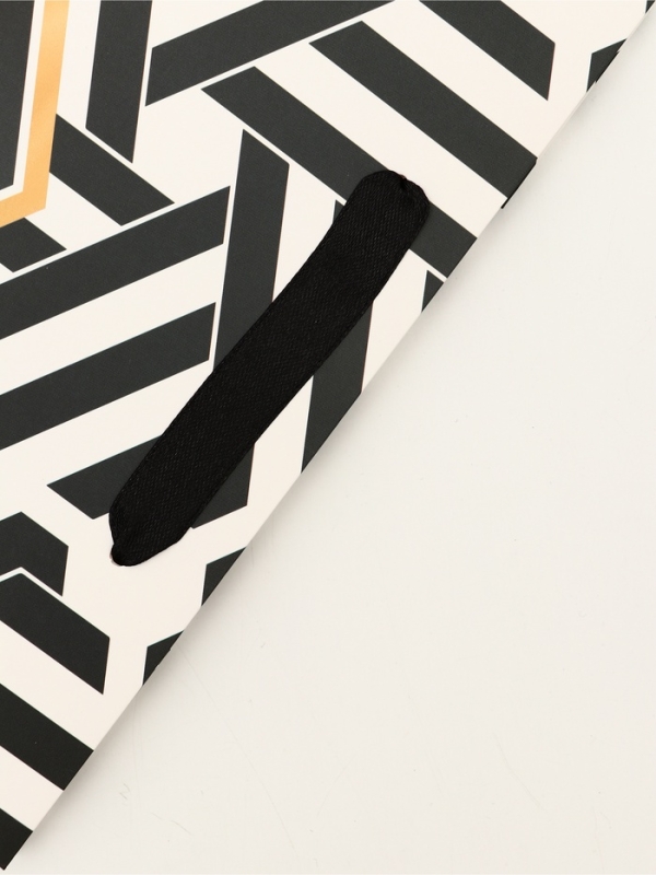 Пакет подарочный вертикальный "Пожелания", 23 &times; 27 &times; 11.5 см