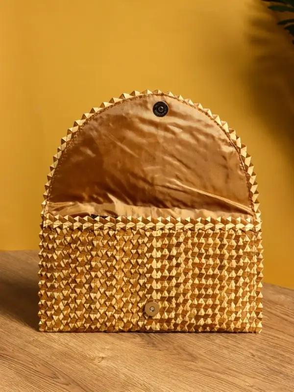 Сумка клатч плетёная из пальмового листа, 28&times;16&times;2 см, золотистая