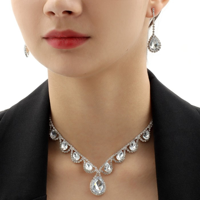 Набор 2 предмета: серьги, колье &laquo;Листопад&raquo; капли, одна нить, цвет белый в серебре, 35 см