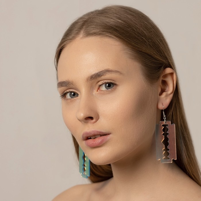 Серьги акрил &laquo;Сияние&raquo; лезвие, цвет голубой