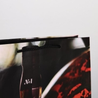 Пакет подарочный ламинированный, упаковка, &laquo;Крутой мужик&raquo;, L 28 х 38 х 9 см