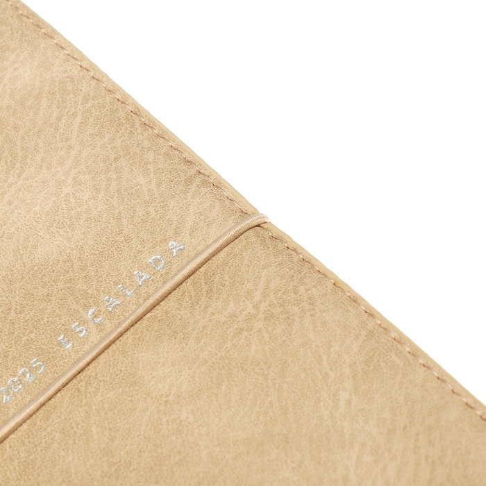 Ежедневник датир 2025г А6+ 176л ESCALADA, мяг обл, иск кожа, тис ф, кр бл 70г/м2, бежевый Ежедневник датир 2025г А6+ 176л ESCALADA, мяг обл, иск кожа, тис ф, кр бл 70г/м2, бежевый