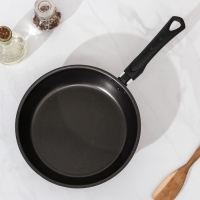 Сковорода &laquo;Классика атлас&raquo;, d=24 см, пластиковая ручка, стеклянная крышка, антипригарное покрытие, цвет чёрный