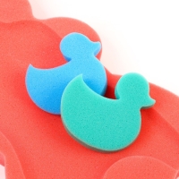 Подкладка для купания макси &laquo;Мишка&raquo;, цвет красный/розовый, 55х30х6см