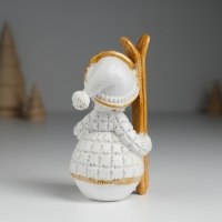 Сувенир полистоун "Снеговик лыжник в бело-золотом наряде" 5,5х5х10,2 см Сувенир полистоун "Снеговик лыжник в бело-золотом наряде" 5,5х5х10,2 см
