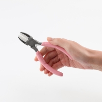 Плоскогубцы с нейлоновыми насадками, для рукоделия, 14 × 6,5 см, цвет серебряный/розовый Плоскогубцы с нейлоновыми насадками, для рукоделия, 14 × 6,5 см, цвет серебряный/розовый