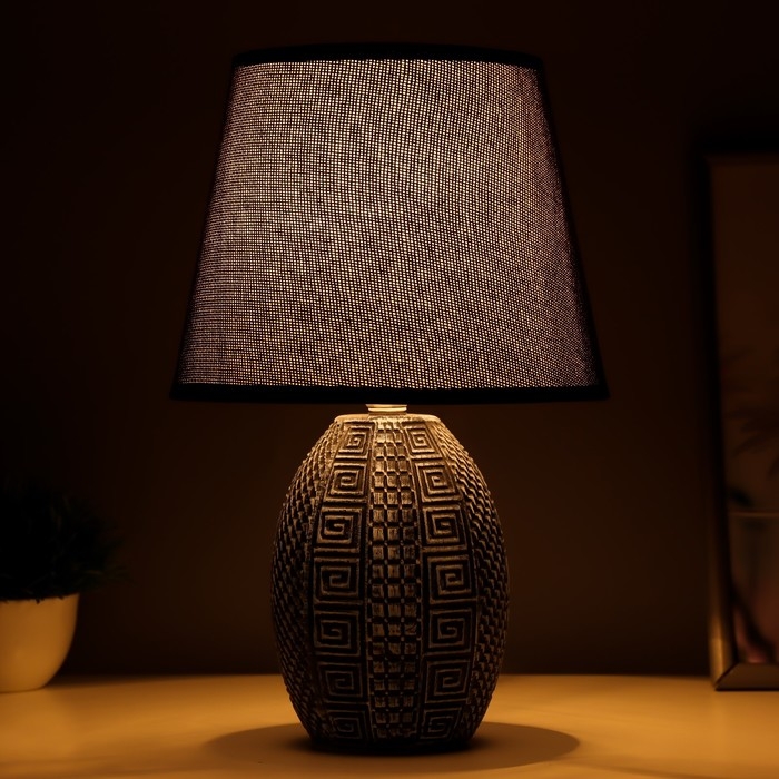 Настольная лампа "Финна" Е14 40Вт черный  20х20х32см