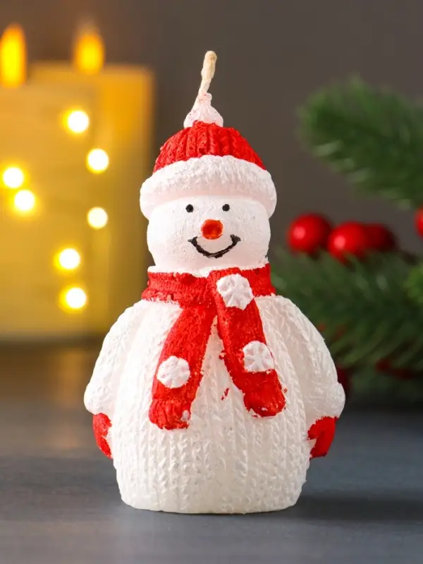 Свеча "Снеговик", красный