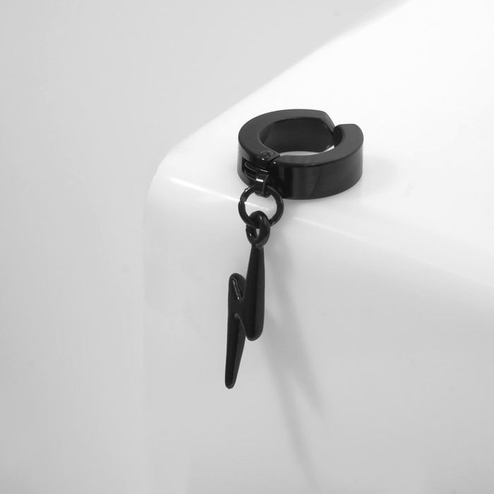 Моно-серьга &laquo;Молния&raquo;, цвет чёрный