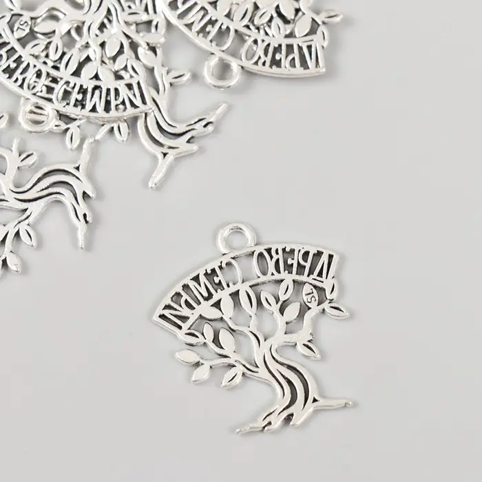 Металлический элемент, декоративная подвеска &laquo;Арт Узор. Древо семьи&raquo;, 2.4&times;2.5 см