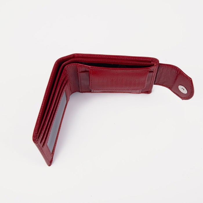 Кошелёк женский на магните, цвет красный