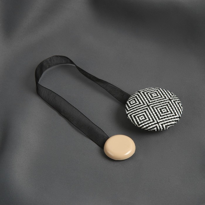 Подхват для штор &laquo;Круг&raquo;, d = 5 см, цвет чёрно-белый