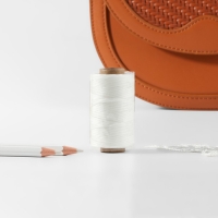 Нитки вощёные, плоские, 210D/16, 1 мм, 50 ± 2 м, цвет белый Нитки вощёные, плоские, 210D/16, 1 мм, 50 ± 2 м, цвет белый