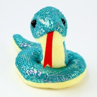 Новогодний подарочный набор «Волшебных мгновений»: мягкая игрушка змея и кружка Новогодний подарочный набор «Волшебных мгновений»: мягкая игрушка змея и кружка