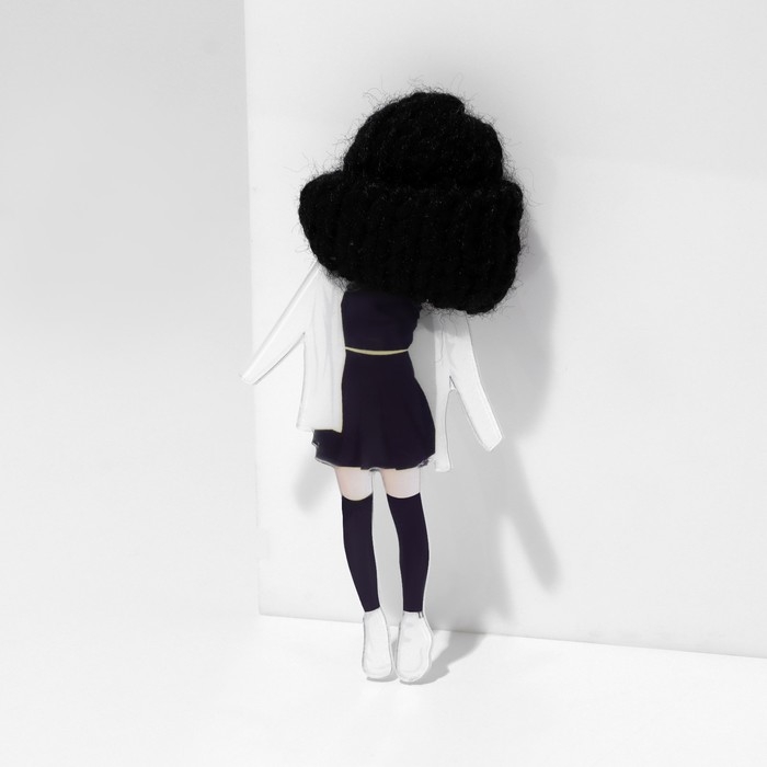 Брошь &laquo;Девочка&raquo; в юбке, цветная в серебре