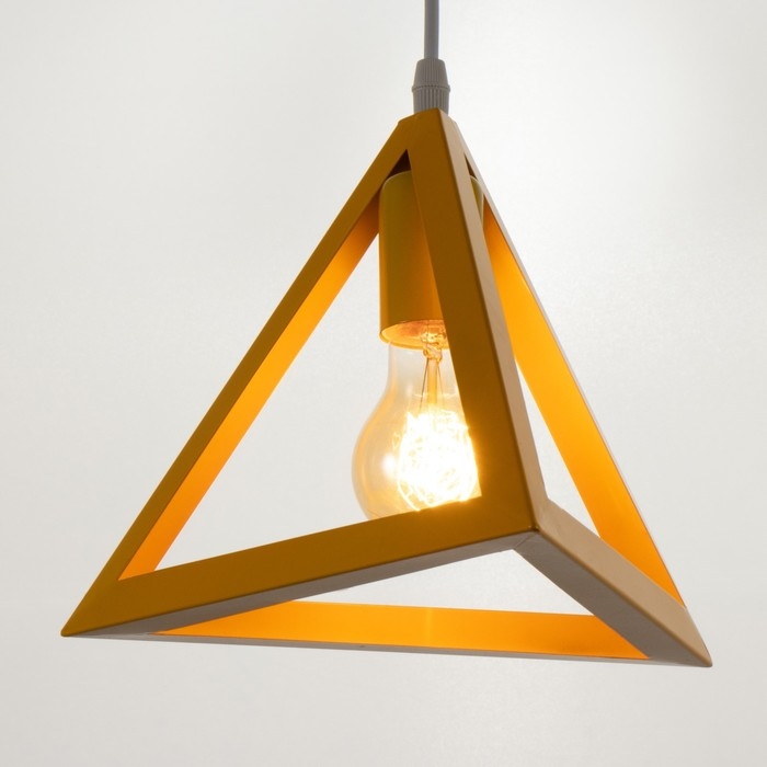 Светильник BayerLux Подвес "Треугольник" 1x40Вт E27 желтый 16х16х18-116 см