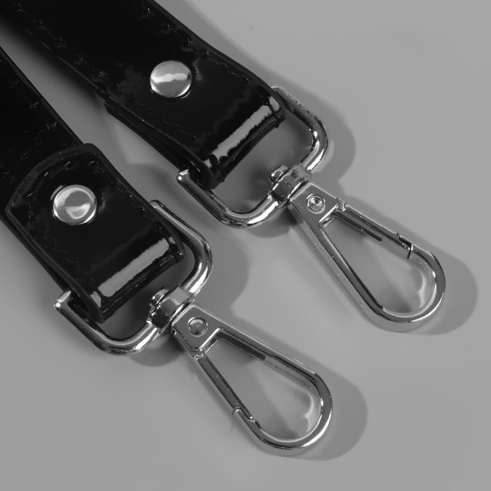 Ручка для сумки лакированная, с карабинами, 60 &plusmn; 1 см, цвет чёрный