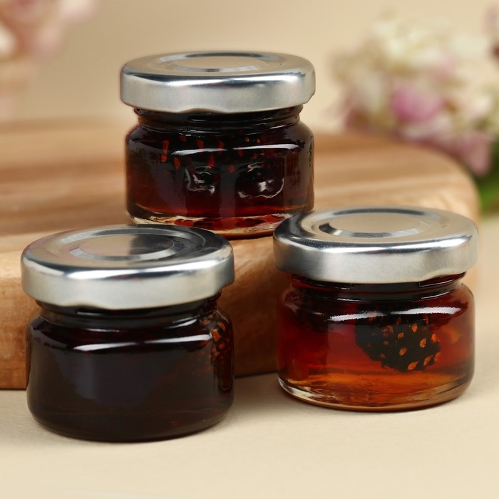 Набор варенья с сосновыми шишками «Моей мамочке», вкус: апельсин, брусника, 90 г (30 г х 3 шт.). Набор варенья с сосновыми шишками «Моей мамочке», вкус: апельсин, брусника, 90 г (30 г х 3 шт.).