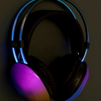 Наушники полноразмерные Mybit W-33, RGB подсветка, BT5.3, 800 мАч, Type-C, чёрные Наушники полноразмерные Mybit W-33, RGB подсветка, BT5.3, 800 мАч, Type-C, чёрные