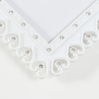 Фоторамка пластик 20х25 см "Рама из сердечек" белая