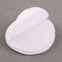 Липучка на клеевой основе «Круг», набор 30 шт., размер 1 шт: 2 см Липучка на клеевой основе «Круг», набор 30 шт., размер 1 шт: 2 см