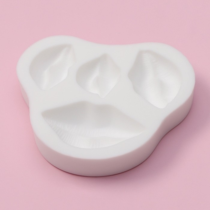 Молд Доляна &laquo;Губы&raquo;, 8,5&times;8&times;1,5 см , цвет белый