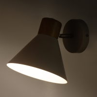 Бра "Ресто" Е27 40Вт белый 18х11х17,5 см Бра "Ресто" Е27 40Вт белый 18х11х17,5 см