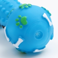 Игрушка пищащая "Гантель 500 kg", 17,5 см, голубая Игрушка пищащая "Гантель 500 kg", 17,5 см, голубая