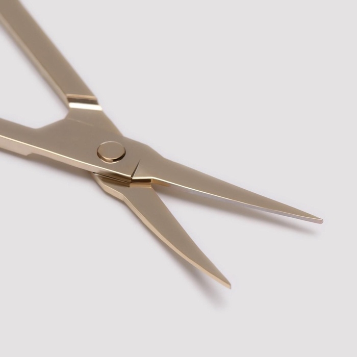 Ножницы маникюрные, для кутикулы, загнутые, узкие, 8,5 см, цвет золотистый