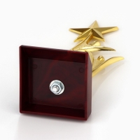 Кубок &laquo;Победитель по жизни&raquo;, наградная фигура, золото, пластик, 18 х 7 см.