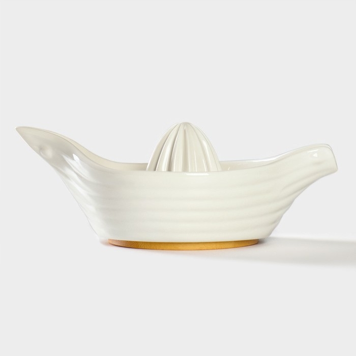 Соковыжималка фарфоровая на подставке из бамбука BellaTenero, 19&times;12&times;7,5 см, цвет белый