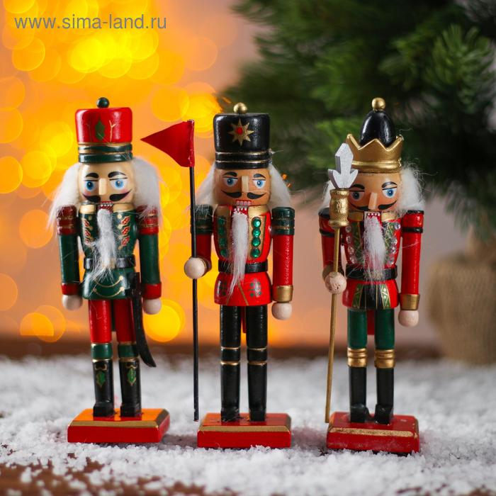 Новогодний сувенир &laquo;Щелкунчики&raquo; 3,5х4,5х15 см, МИКС