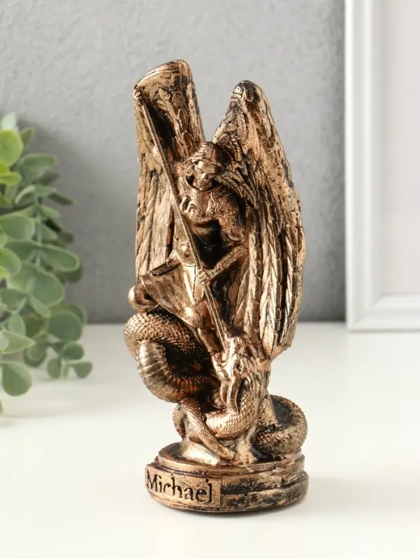 Фигура "Архангел Михаил" 20х12х8 см, золото