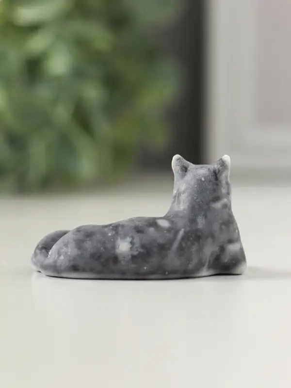 Сувенир "Кошечка лежащая" 2, 8см