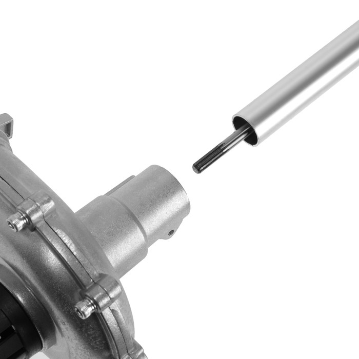 Насадка на триммер ТУНДРА, насос, вход 1/1.5", посадочное место 26 мм, шкив 9 зубьев