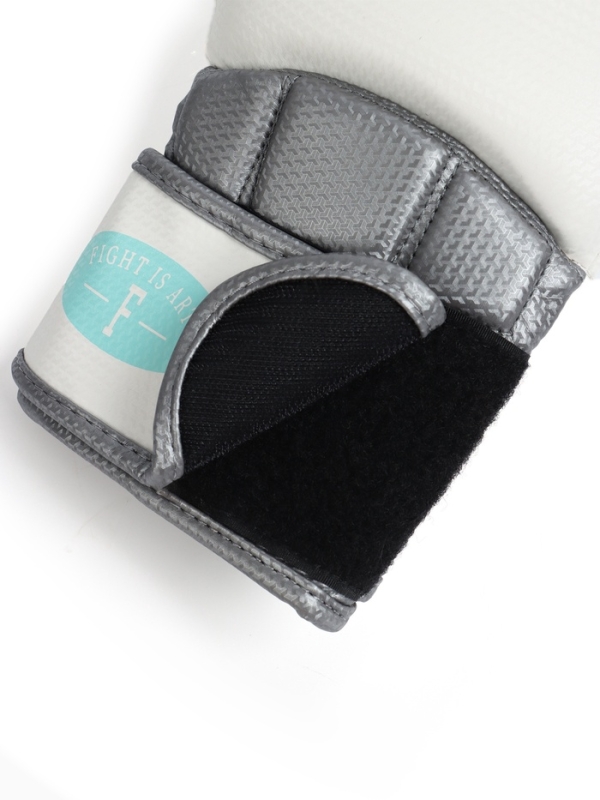 Боксёрские перчатки FIGHT EMPIRE, TIFFANY, белый карбон, размер 12 oz