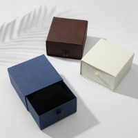 Коробочка подарочная под браслет/часы Дерево&laquo;, 9&times;9 (размер полезной части 8,5&times;8,5 см), выдвижная, цвет МИКС