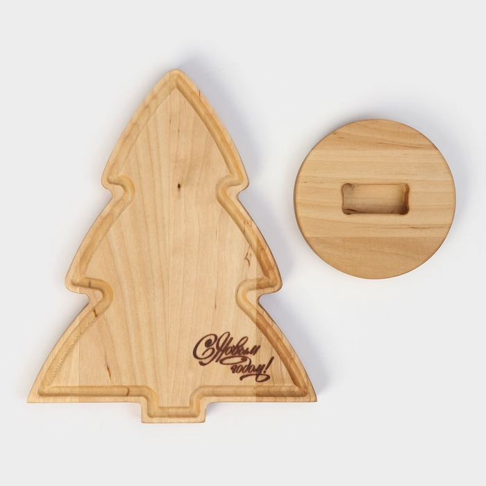 Подарочный набор деревянной посуды Adelica «С Новым Годом», сервировочная доска елочка на подставке 22×18 см, масло 100 мл, магнит, в подарочной коробке Подарочный набор деревянной посуды Adelica «С Новым Годом», сервировочная доска елочка на подставке 22×18 см, масло 100 мл, магнит, в подарочной коробке