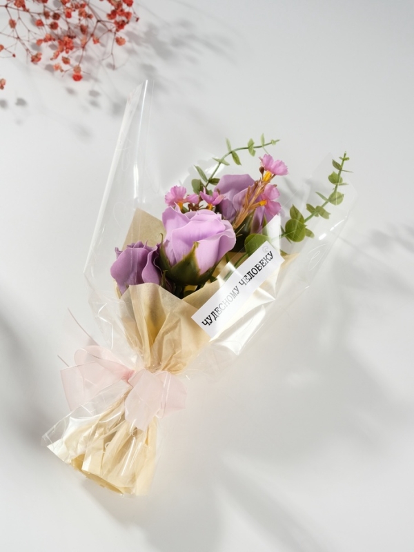 Букет из мыльных лепестков "Нежные цветы на подарок" сиреневый 10х10х25,3 см