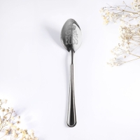 Ложка чайная с гравировкой &laquo;Girl boss&raquo;, на подарочной открытке, 3 х 14 см.