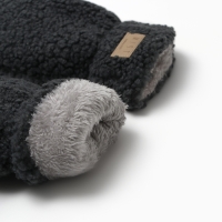 Варежки женские на иск. меху MIST, р-р. 26см, серый Варежки женские на иск. меху MIST, р-р. 26см, серый