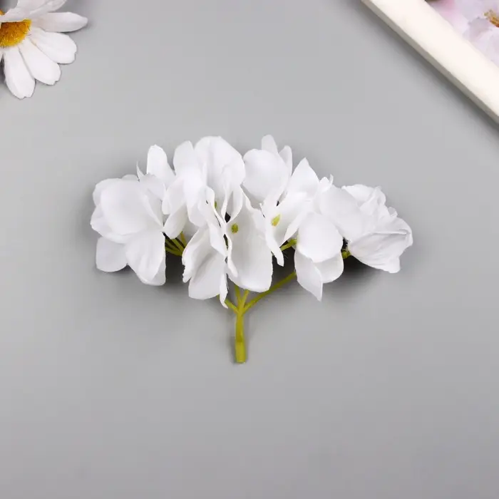 Бутон на ножке для декорирования &laquo;Фиалка белая&raquo;, d=5 см, h=10 см