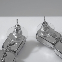 Серьги висячие со стразами «Драгоценность» сердце, цвет красный в серебре, 7см Серьги висячие со стразами «Драгоценность» сердце, цвет красный в серебре, 7см