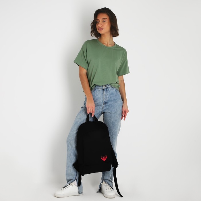 Рюкзак школьный текстильный &laquo;Сердце&raquo;, 46х30х10 см, вертикальный карман, цвет чёрный